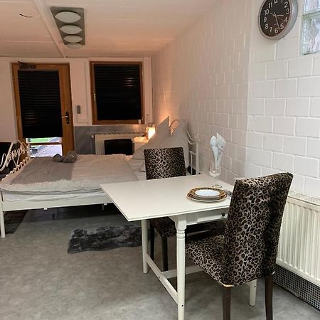 Privatzeit The green Mile Leverkusen Buitenkant foto