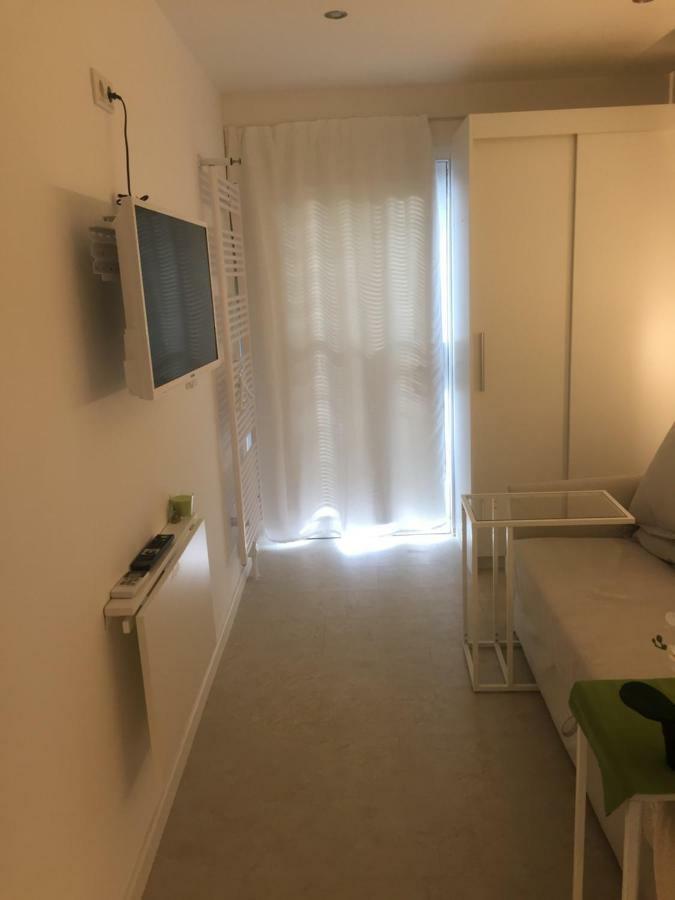 Privatzeit The green Mile Leverkusen Buitenkant foto